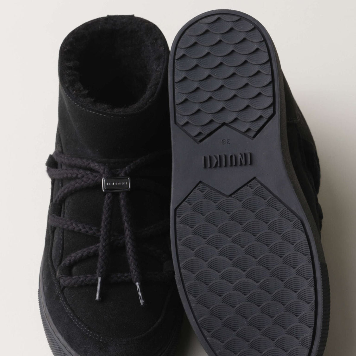 Classic Low Sneakers