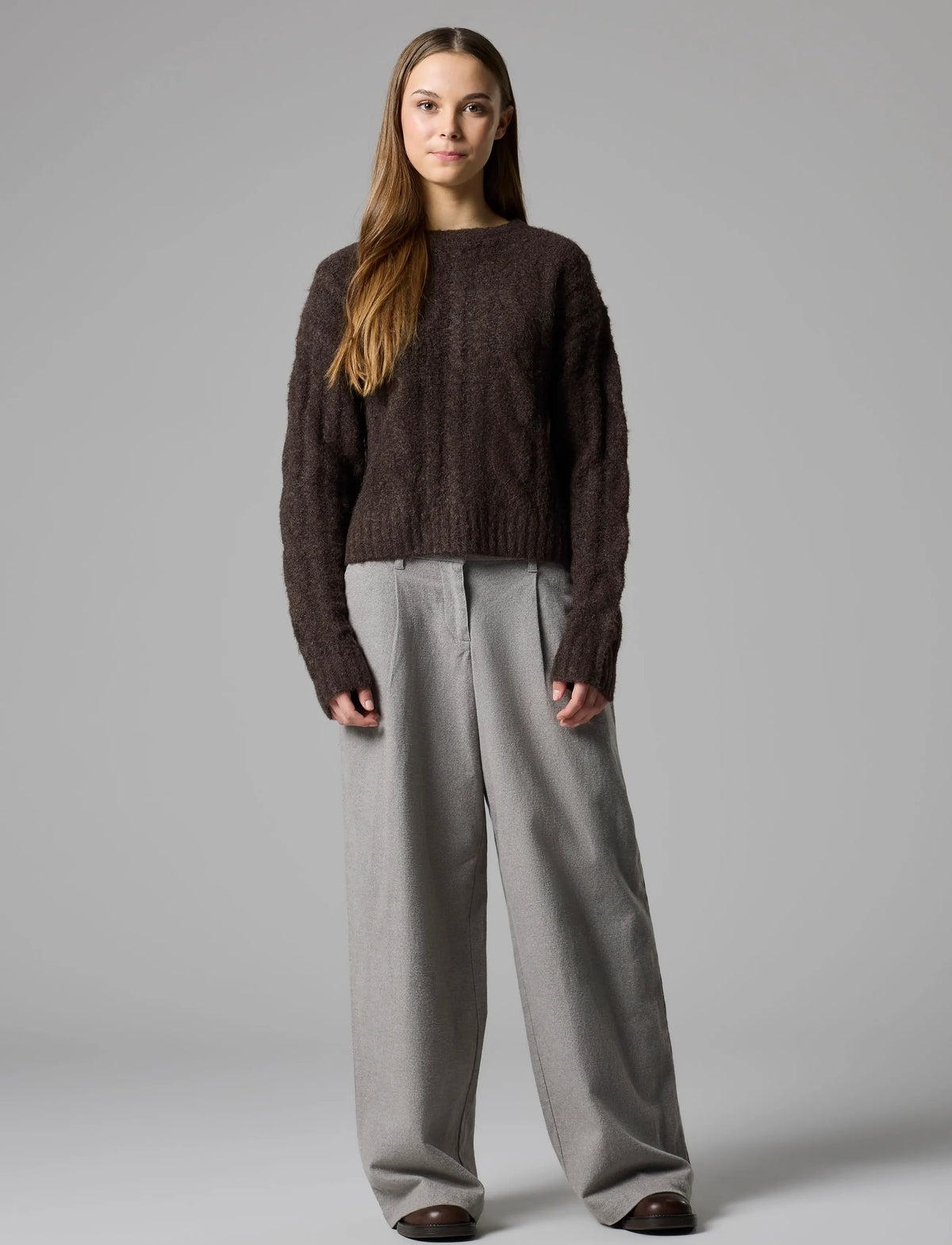LMTD NLFKLEAVE CABLE SHORT KNIT CHOCOLATE BROWN