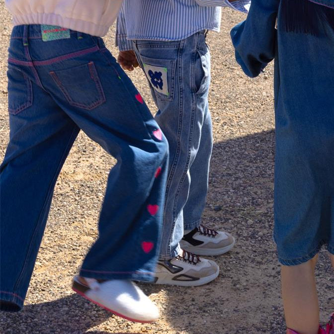 BILLIE JEANS W EMBROIDERED HEARTS