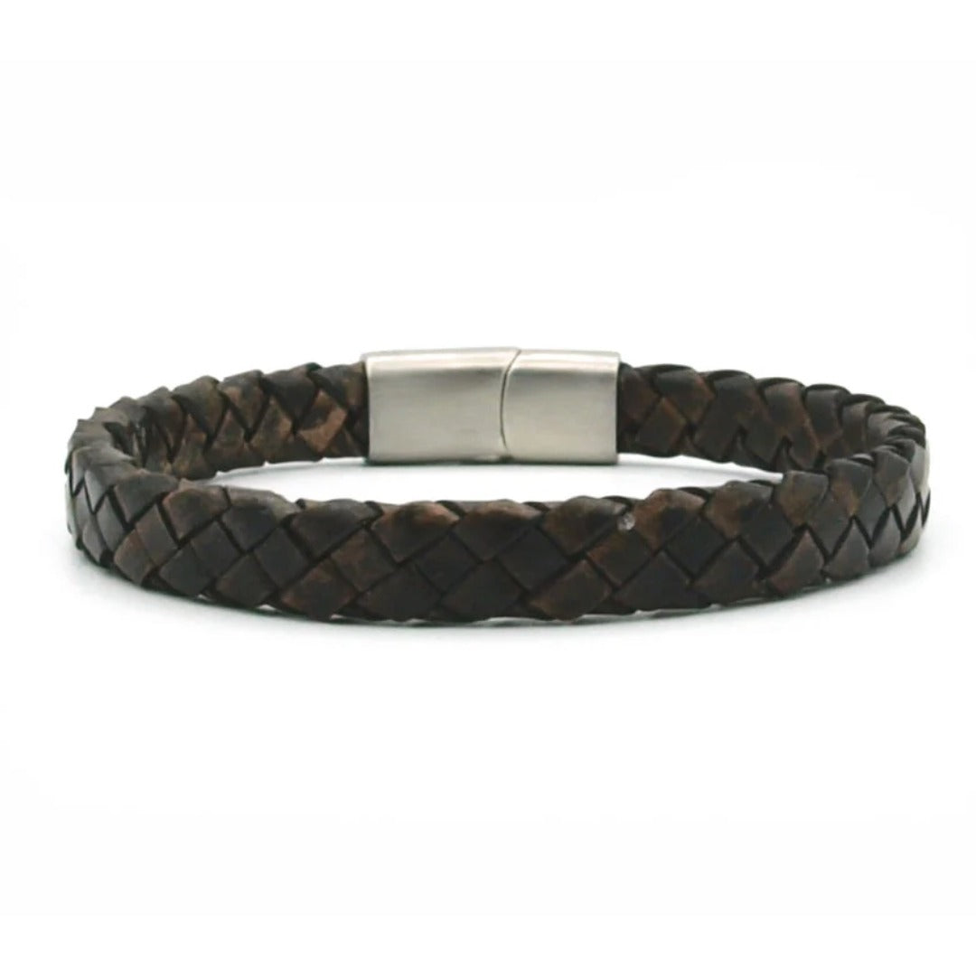 Flätat läderarmband