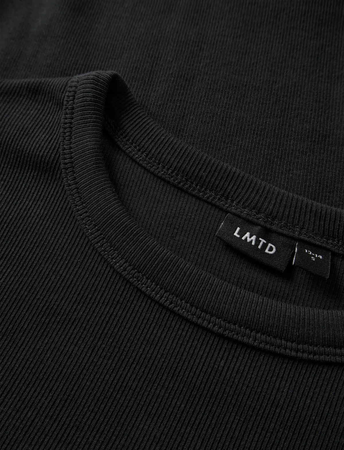 LMTD NLFNINAJA LS CROP LACE TOP BLACK